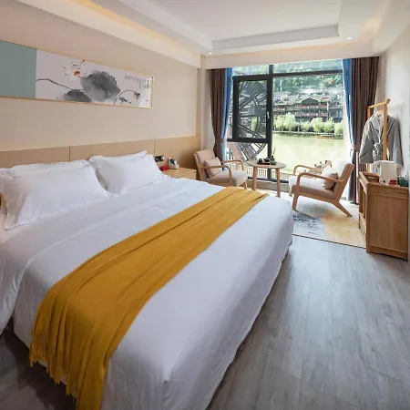 Moon River View Hotel Fenghuang County Exterior photo