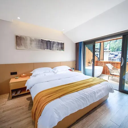 Moon River View Hotel Fenghuang County Exterior photo