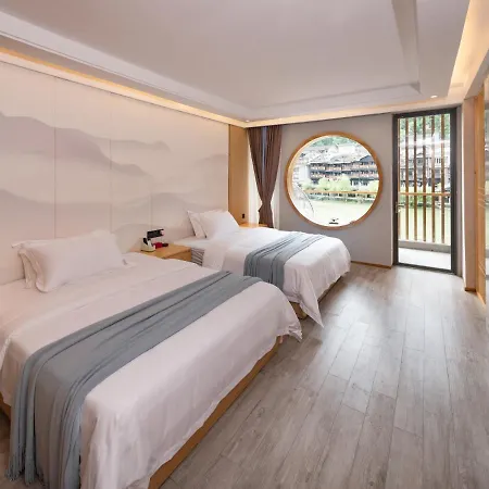 Moon River View Hotel Fenghuang County Exterior photo
