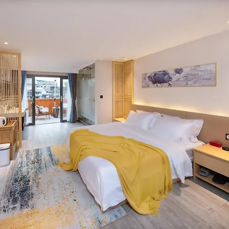 Moon River View Hotel Fenghuang County Exterior photo