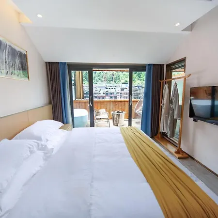 Moon River View Hotel Fenghuang County Exterior photo
