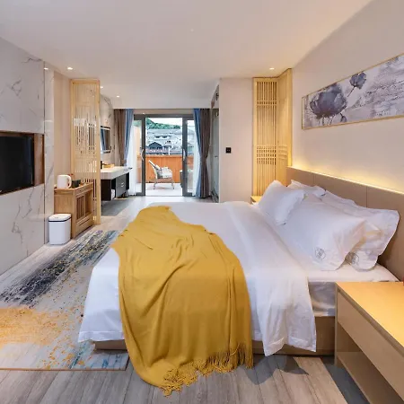 Moon River View Hotel Fenghuang County Exterior photo