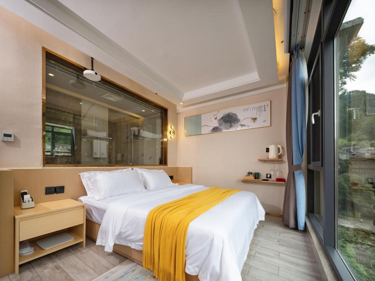 Homestay Moon River View Fenghuang