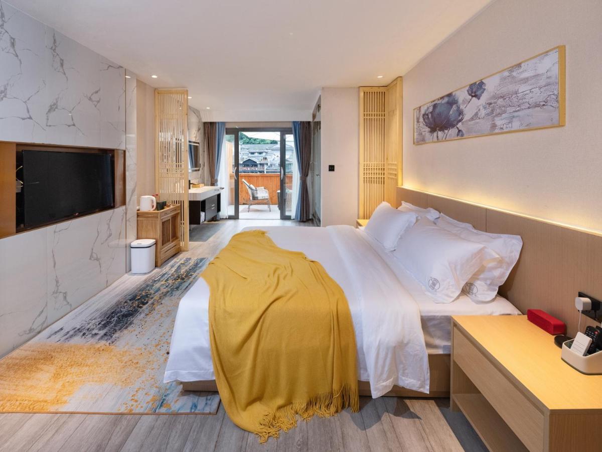 Moon River View Homestay Fenghuang